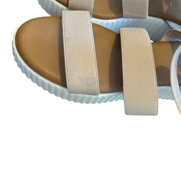 Madden Girl Nude Strap Platform Sandals - NWT size 8.5 - Picture 4 of 5